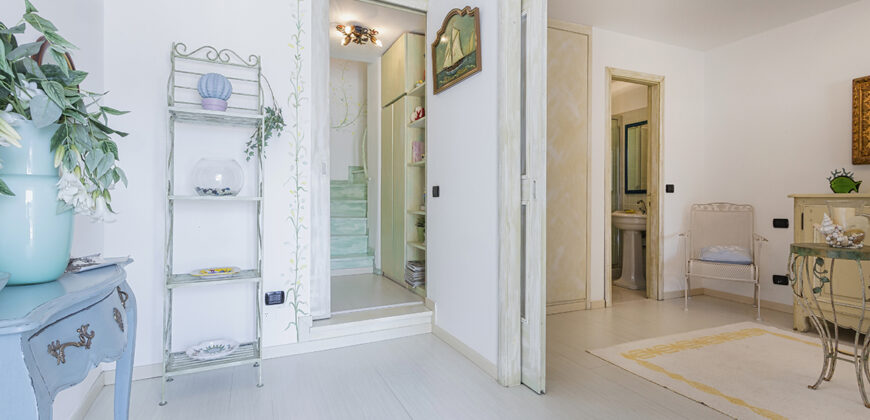 Spacious apartment with large terraces