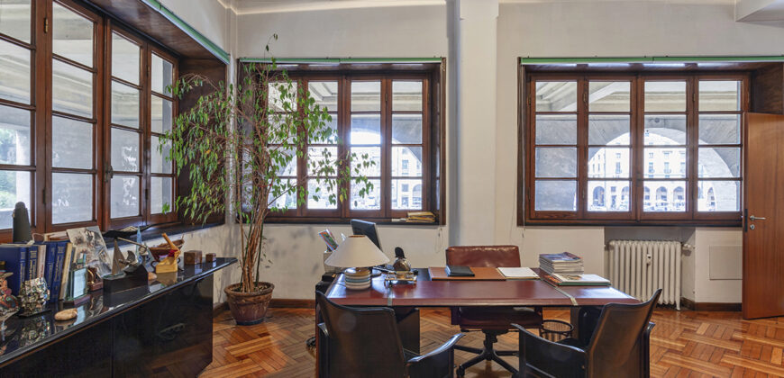Ufficio Mq 200 Piazza della Vittoria