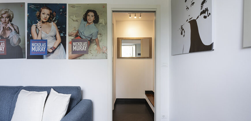 Apartment with garden and private parking