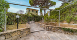 Trilocale con giardino e posto auto
