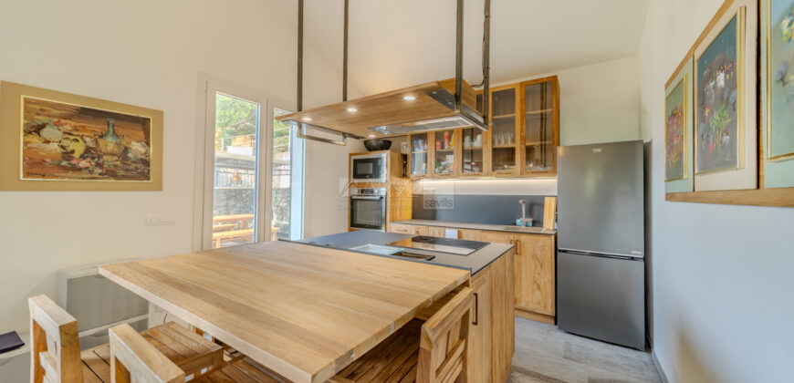 Villino di nuova costruzione immersa nel verde Villino di nuova costruzione immersa nel verde