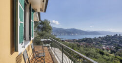 Appartamento vista mare e giardino in collina